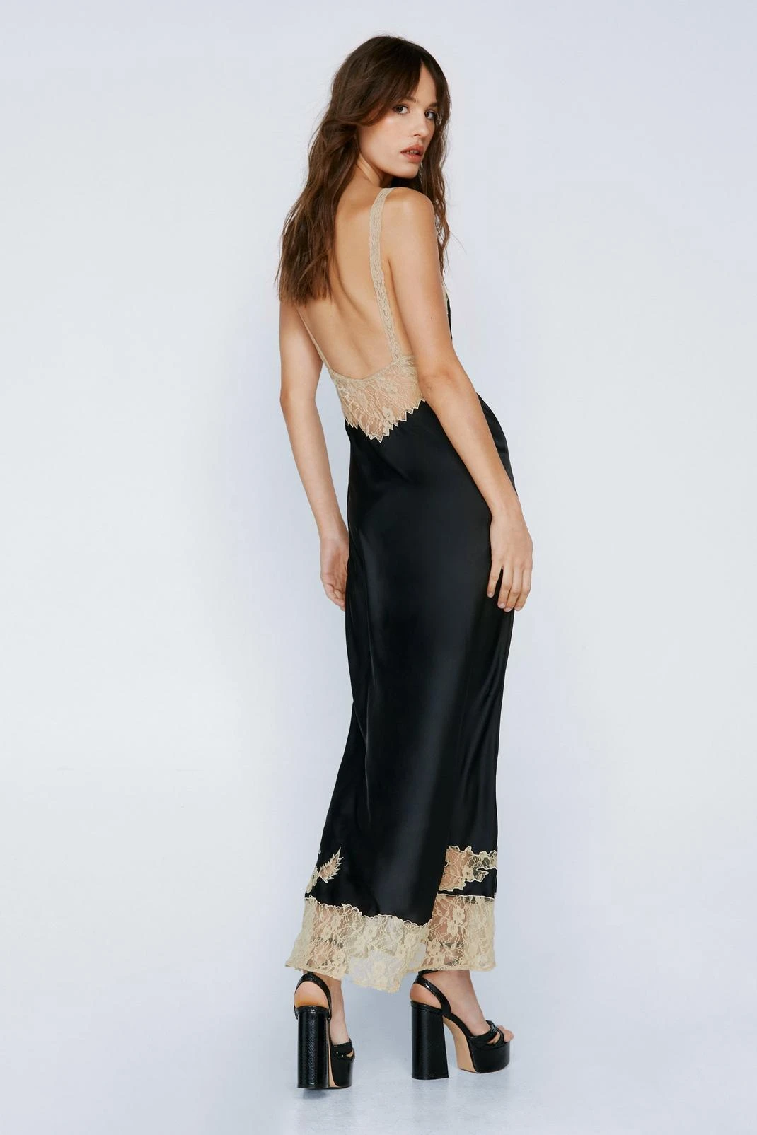 Contrast Lace Applique Maxi Dress - Image 3