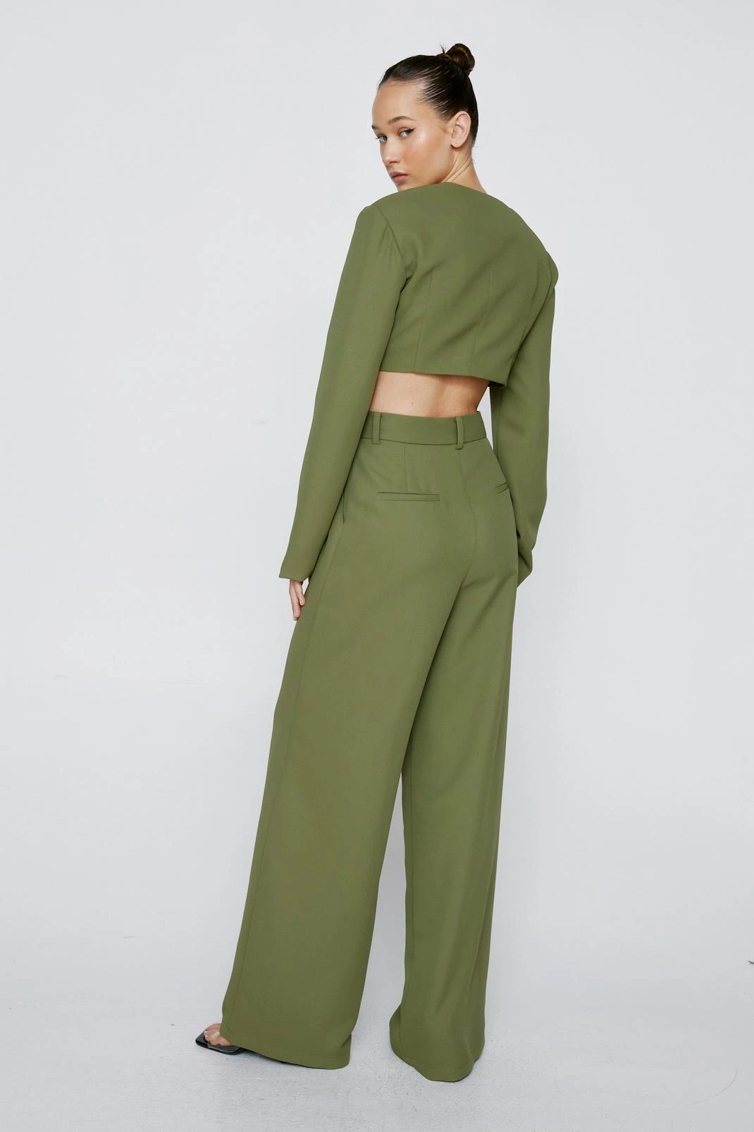 Pleated Wide Leg Tailored Trouser - Image 3